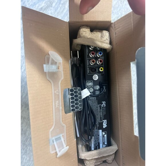 Sylvania Proscan Pdvd1053d Compact Progressive-Scan DVD Player SDVD1053D - Picture 7 of 7